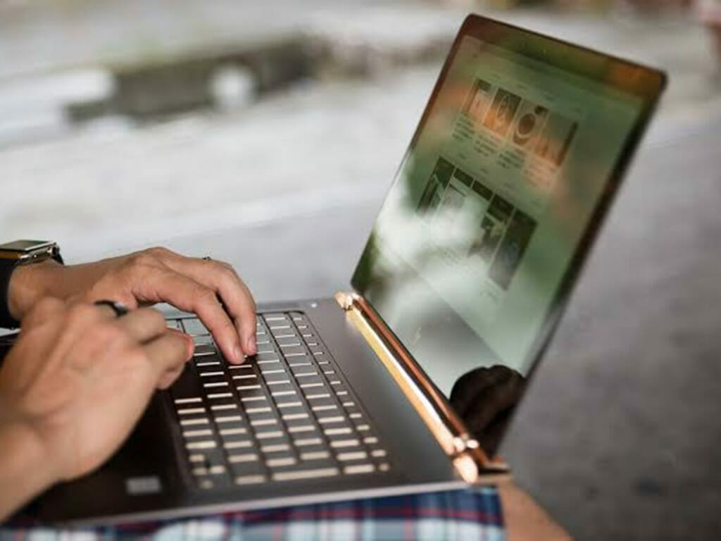 リゾートでブログを書く