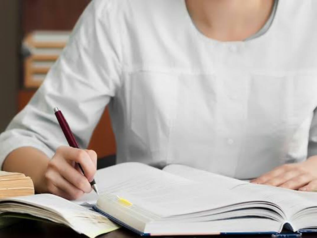 勉強するイメージ