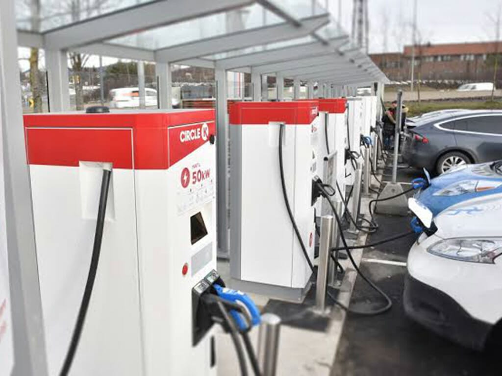 サークルKで充電