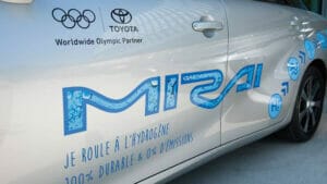トヨタ「ミライ」のオリンピック塗装
