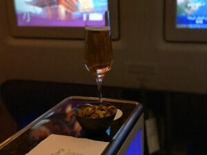 カタール航空とシャンパン