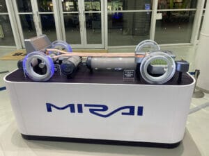 トヨタMiraiの水素燃料電池